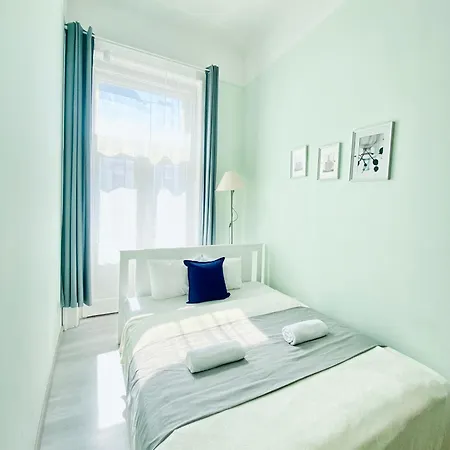 Baross Apartment With Convenience And Style Budapest Exterior photo