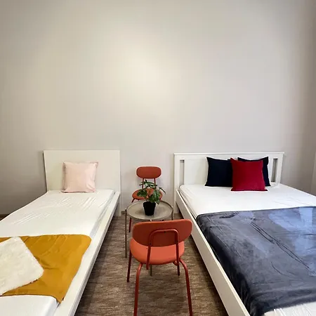 Baross Apartment With Convenience And Style Budapest Exterior photo