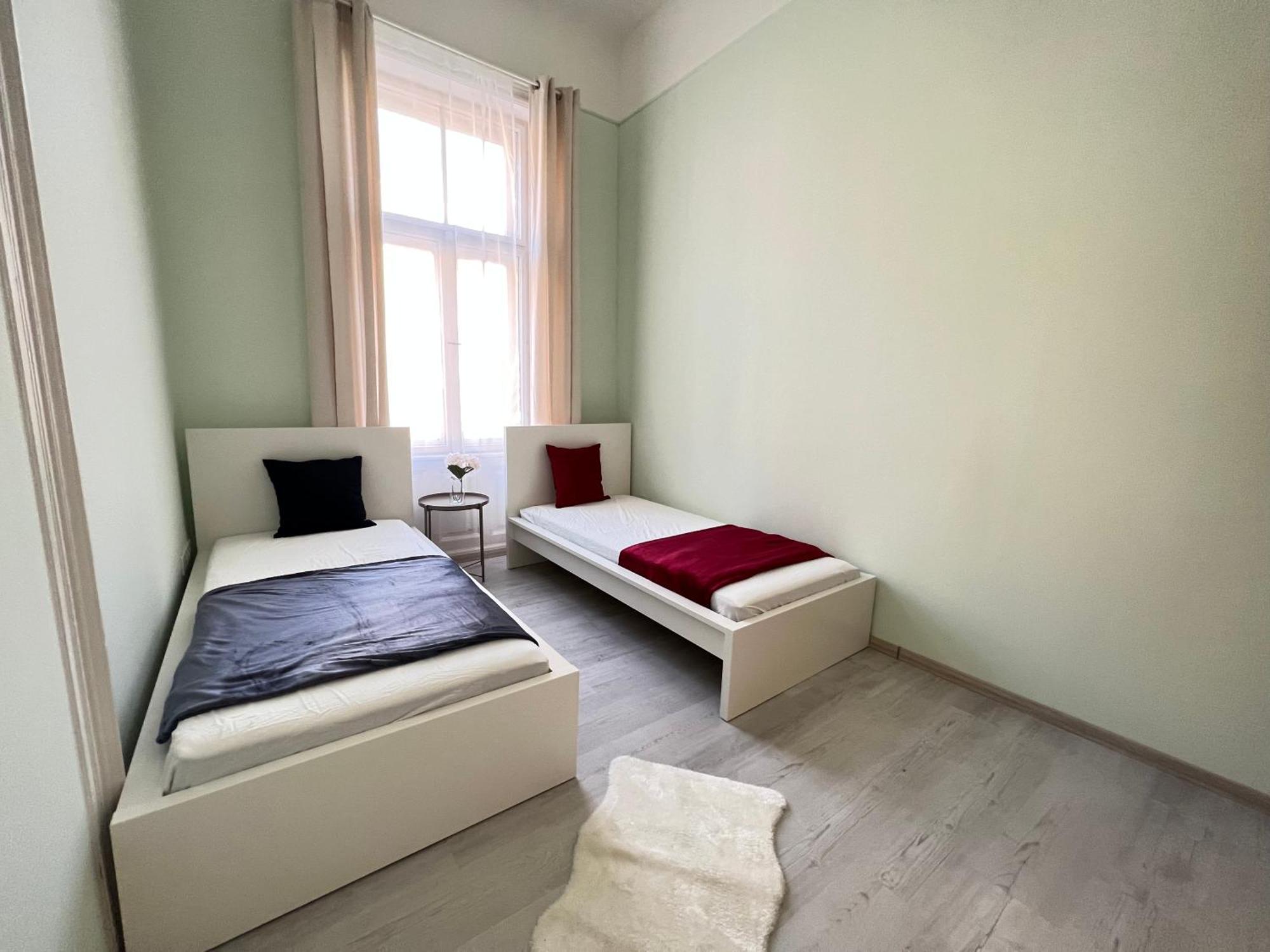 Проживання в сім'ї Baross With Convenience And Style